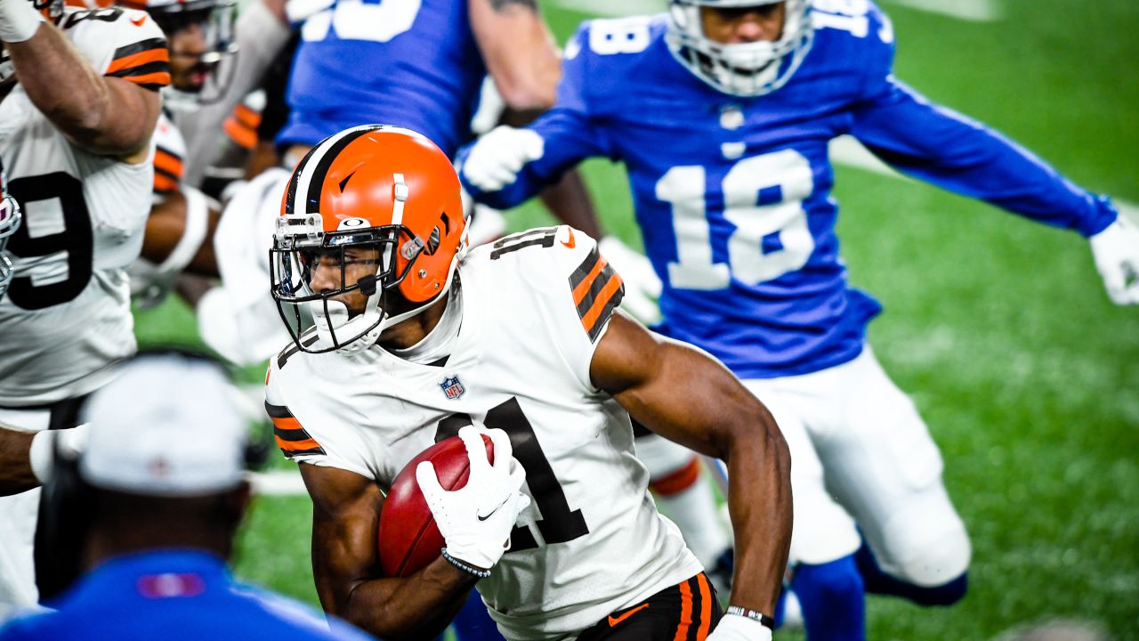 Browns win 10th game of 2020 with complete performance vs. Giants