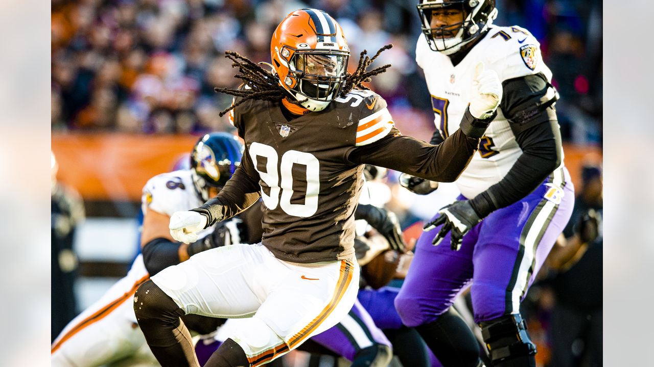 Browns rumors: The 1 major obstacle to re-signing Jadeveon Clowney