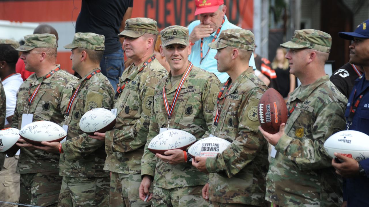 Cleveland Browns - Make this your new pic and join us in supporting our  nation's service members, veterans and their families! 