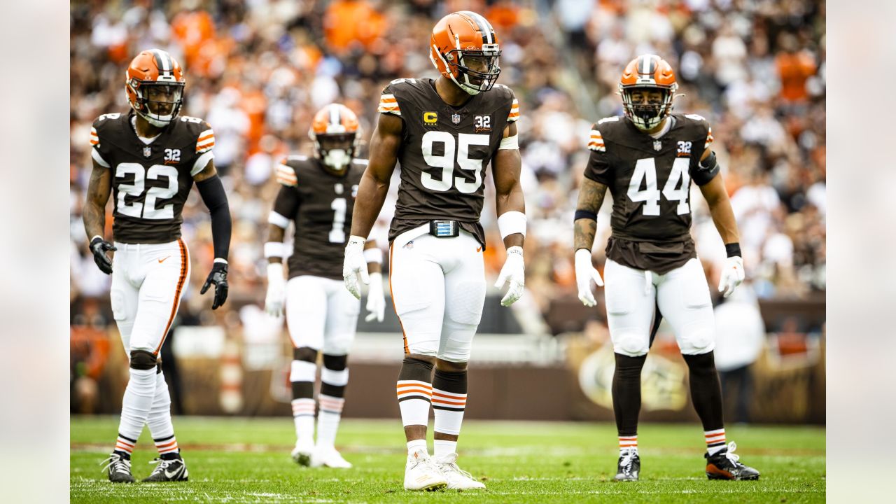 Browns trying to re-locate run game against elite Ravens defense