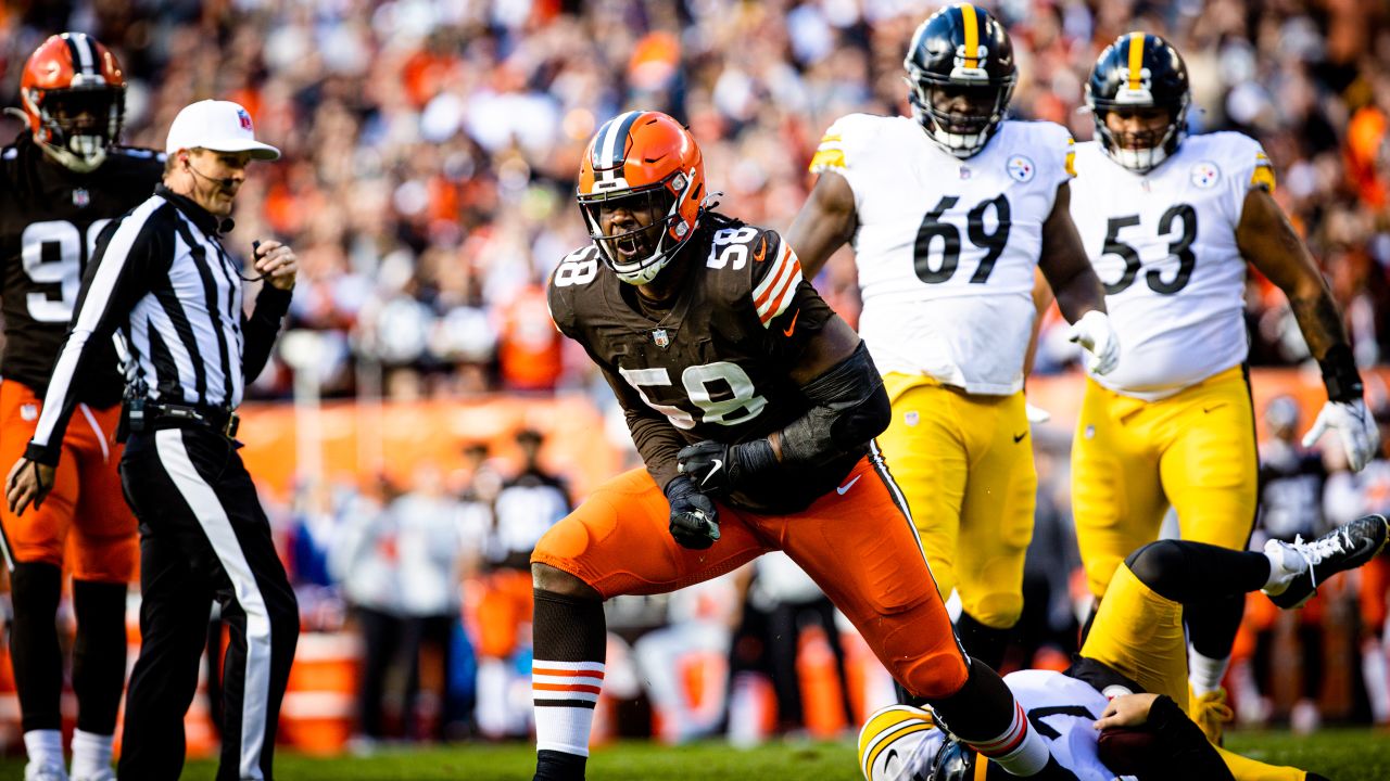 Shocking brawl mars Cleveland Browns' tense win over Pittsburgh