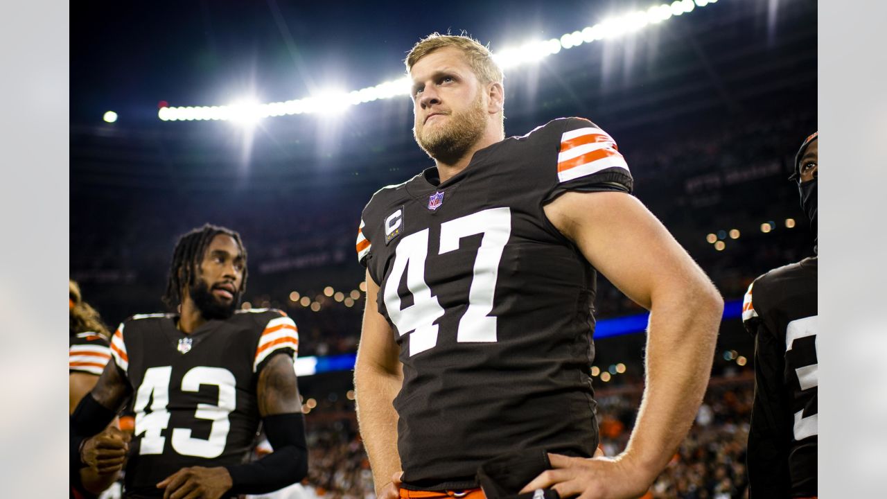 Cleveland Browns long snapper Charley Hughlett (47) follows the kickoff  return during an NFL football game