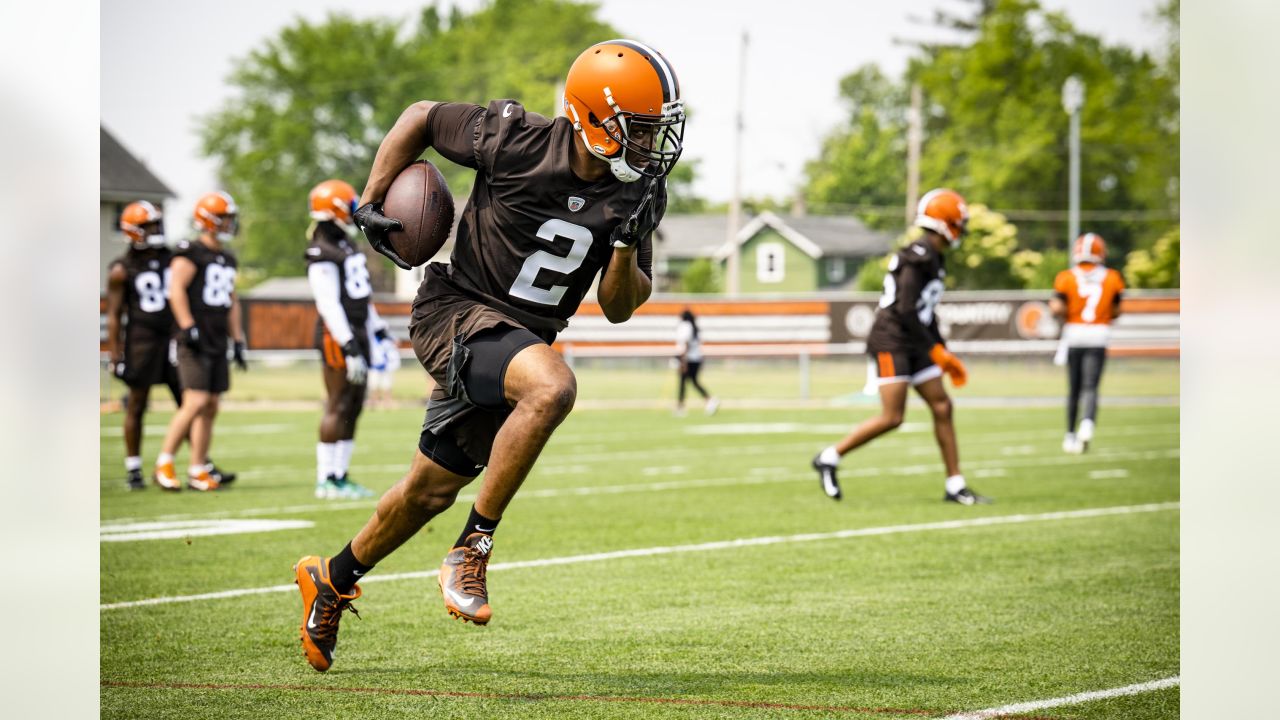 Daily Dawg Tags: Amari Cooper impresses early at Browns camp