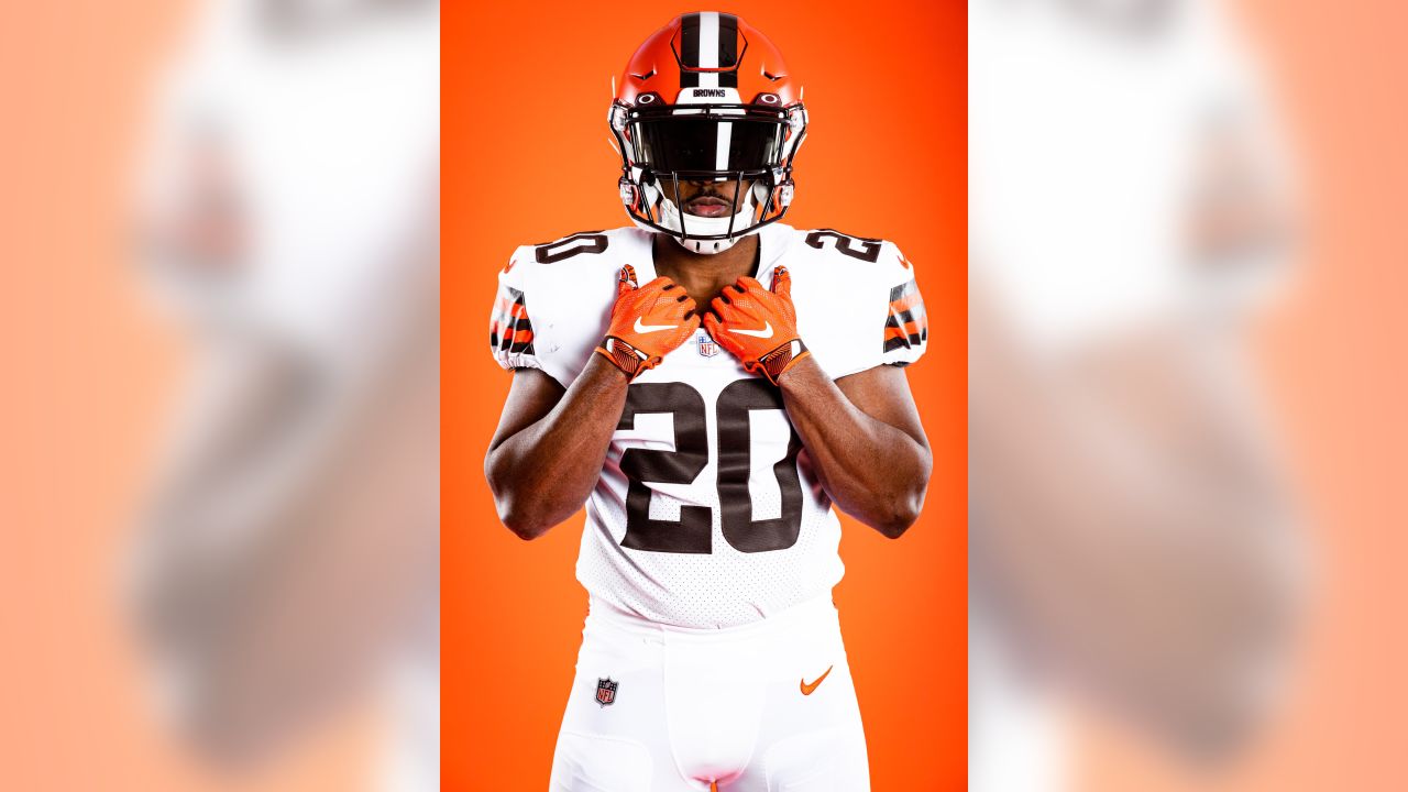 Cleveland Browns Unveil New Uniforms – SportsLogos.Net News
