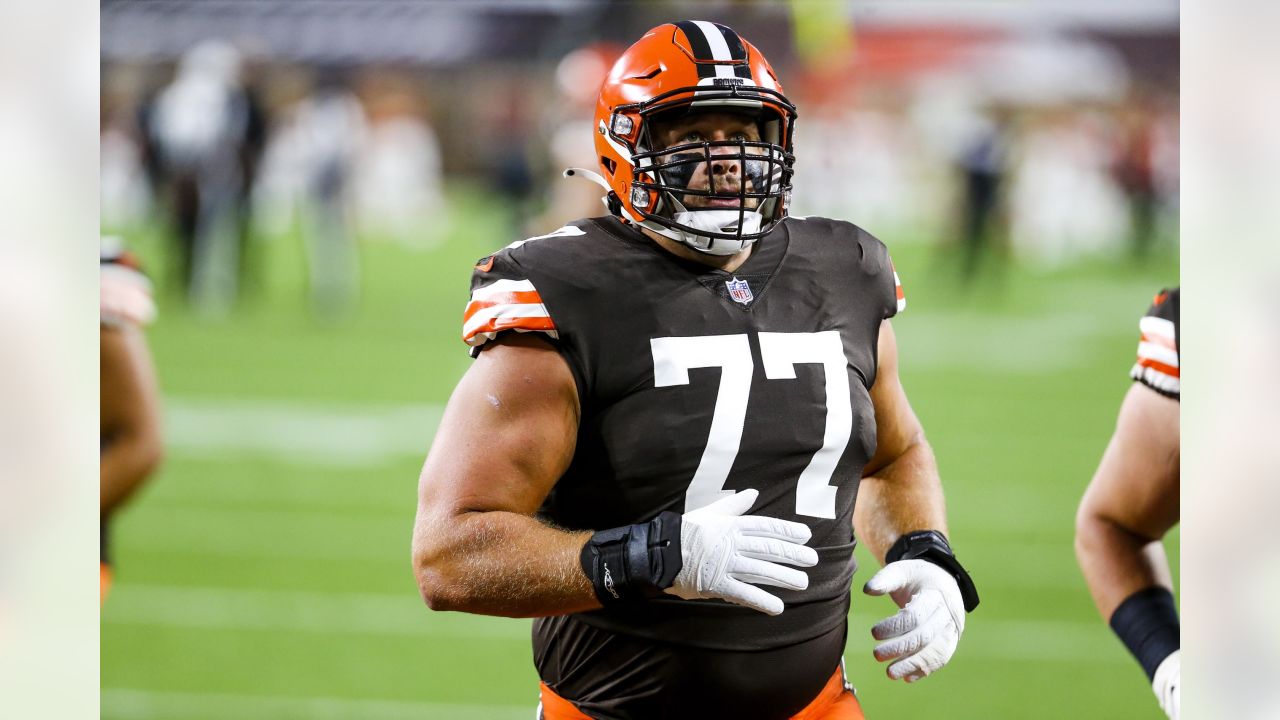 Cleveland Browns Wyatt Teller Named Most Improved by Pro Football Focus -  Sports Illustrated Cleveland Browns News, Analysis and More