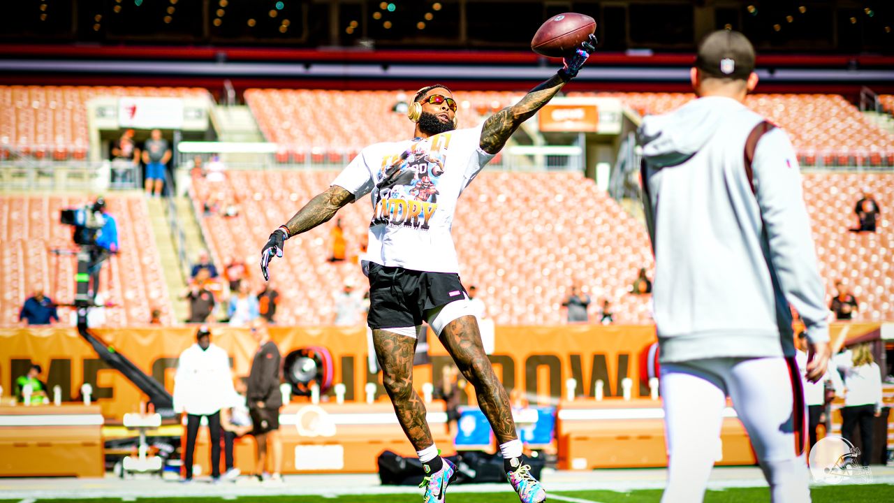 Pregame photos: Broncos arrive and prepare for Week 2 game vs. Commanders