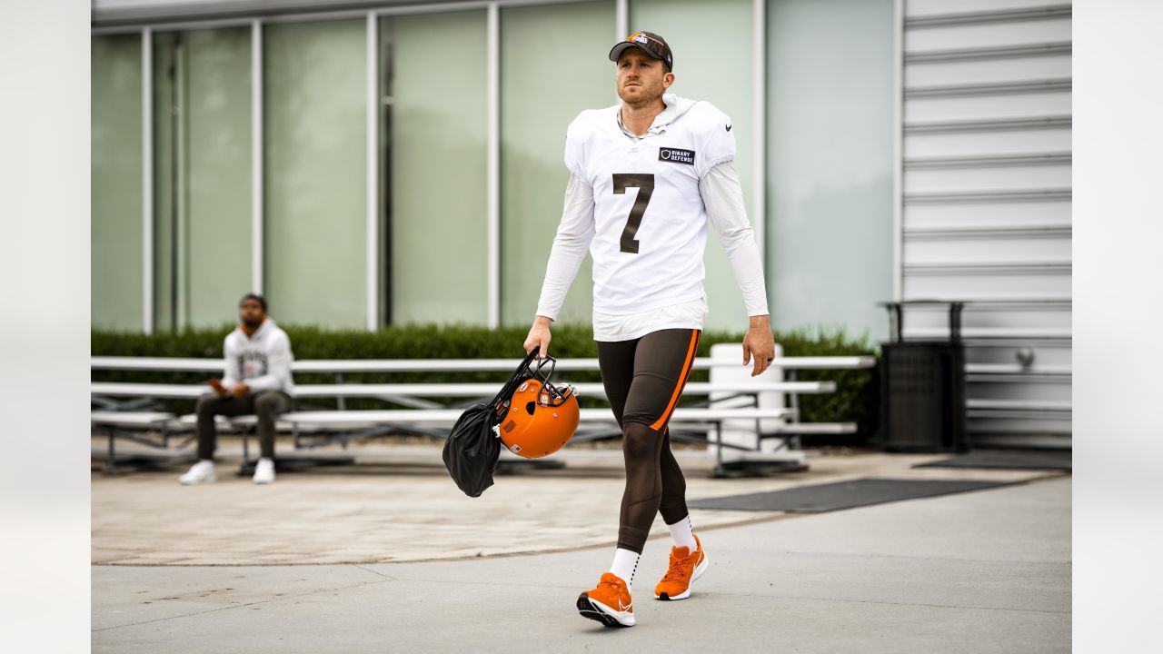 Who is Dustin Hopkins, the Browns' new kicker? 