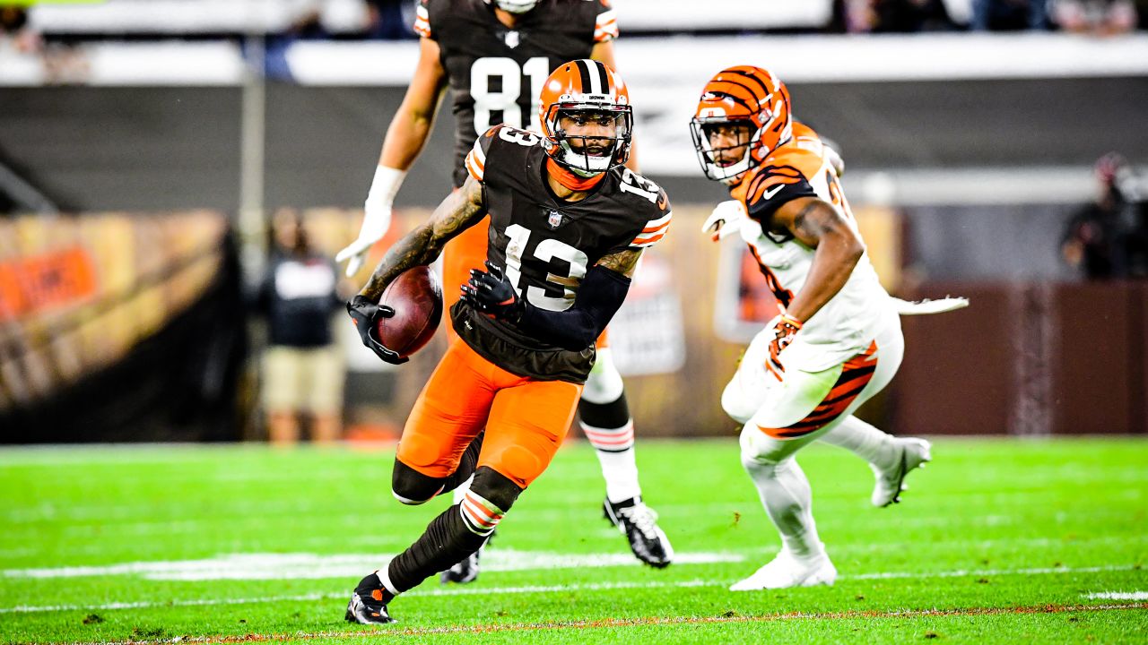 Browns haunt Bengals in blowout Halloween win, Nick Chubb tacks on