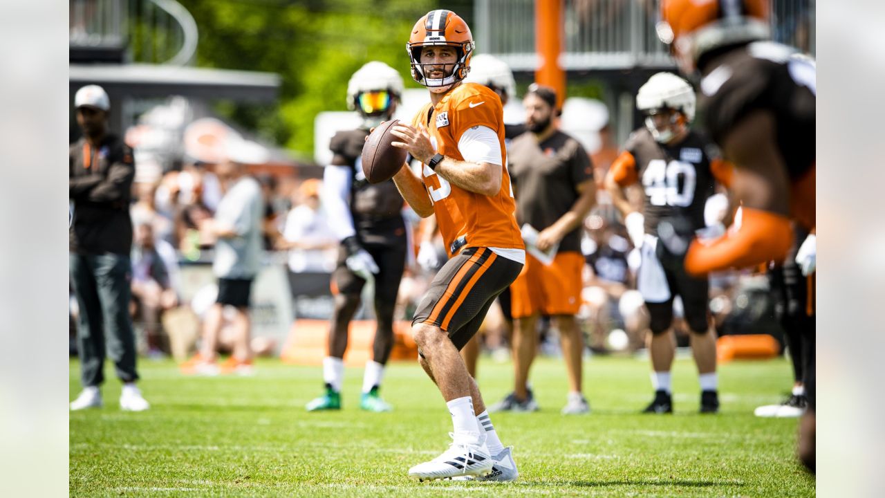 Browns camp notes: Joe Thomas exits practice