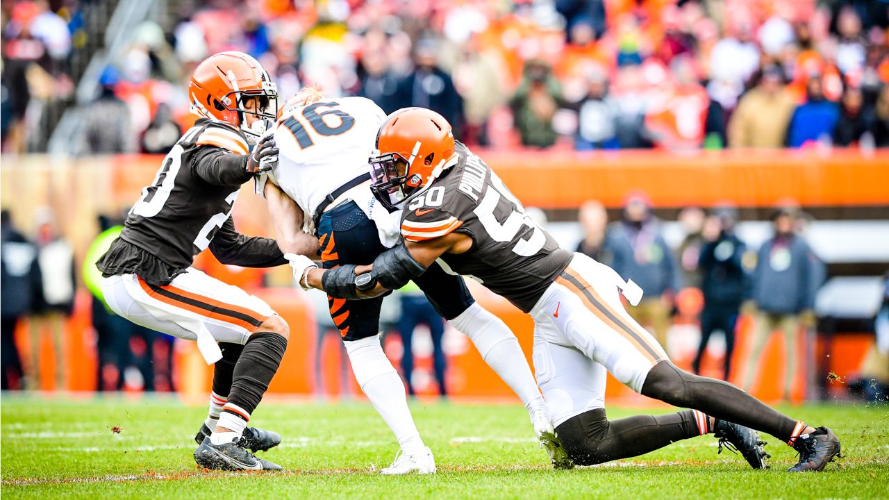 Photos: Cleveland Browns win season finale against Cincinnati Bengals, 21-16