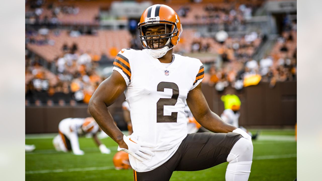 Browns roster moves to 53: Rookies Michael Woods II & D'Anthony Bell  survive; Josh Rosen & Johnny Stanton IV cut 