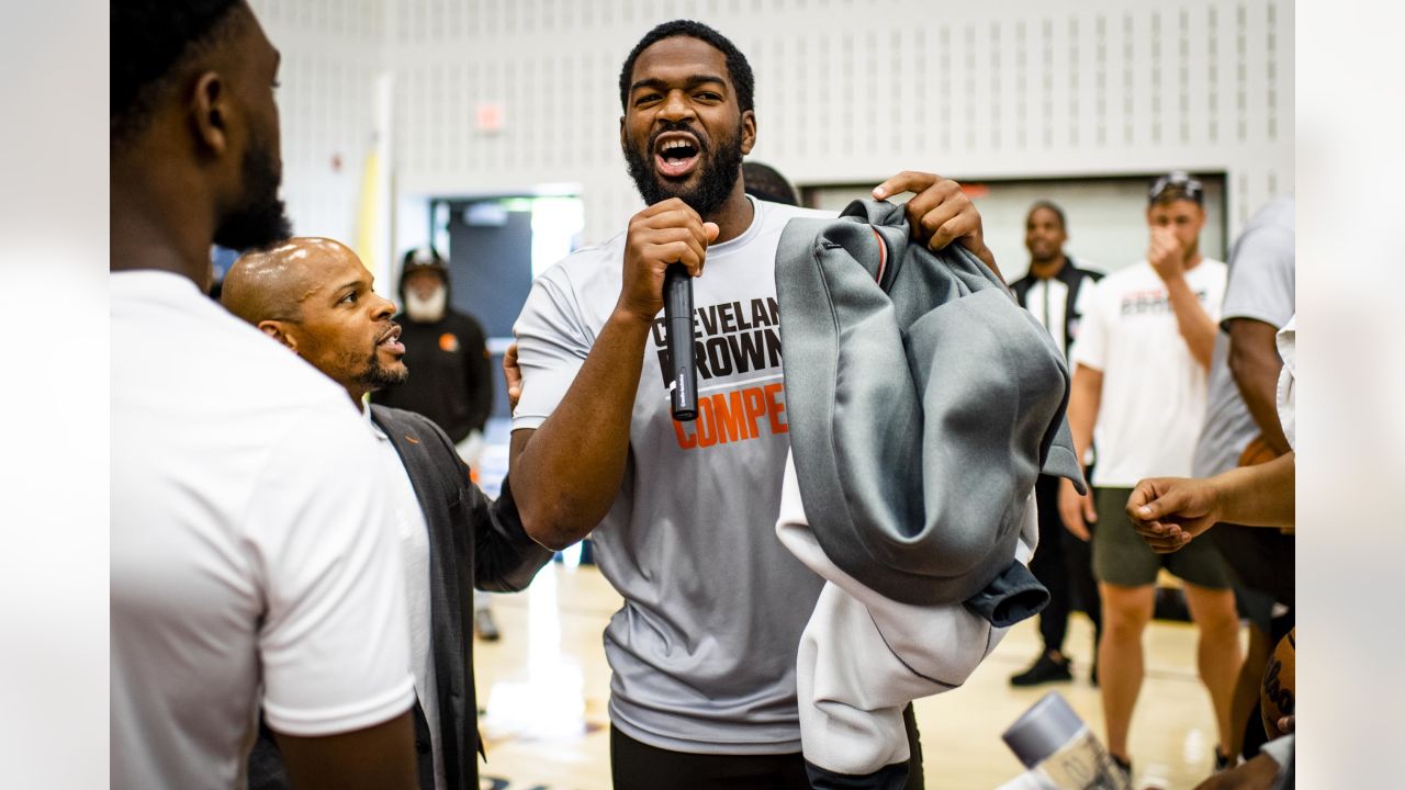 Photos: Browns Visit Cavaliers Practice Facility