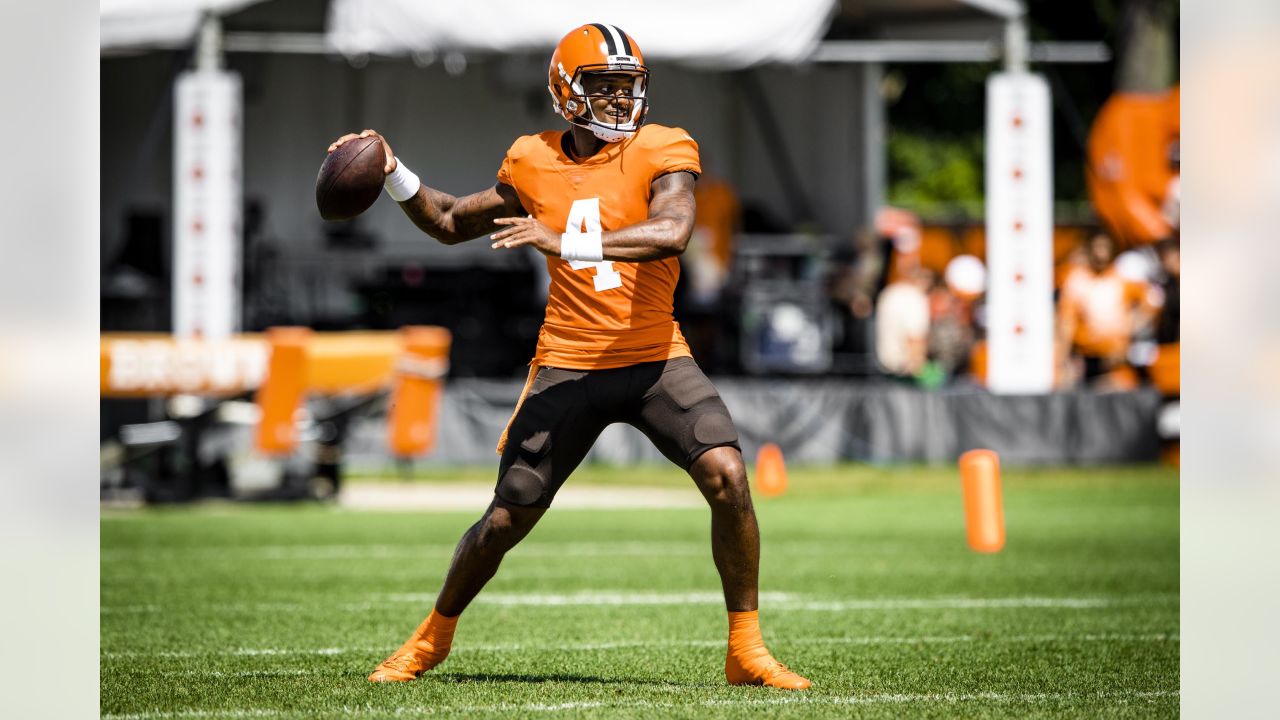 Cleveland Browns tight end Zaire Mitchell-Paden makes a catch during  News Photo - Getty Images