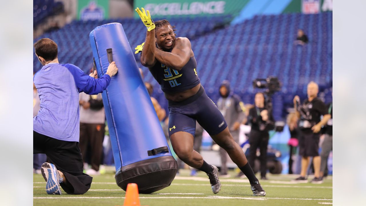 Cleveland Browns defensive end Takkarist McKinley (55) runs after the ball  during an NFL football game against the Baltimore Ravens, Sunday, Dec. 12,  2021, in Cleveland. (AP Photo/Kirk Irwin Stock Photo - Alamy