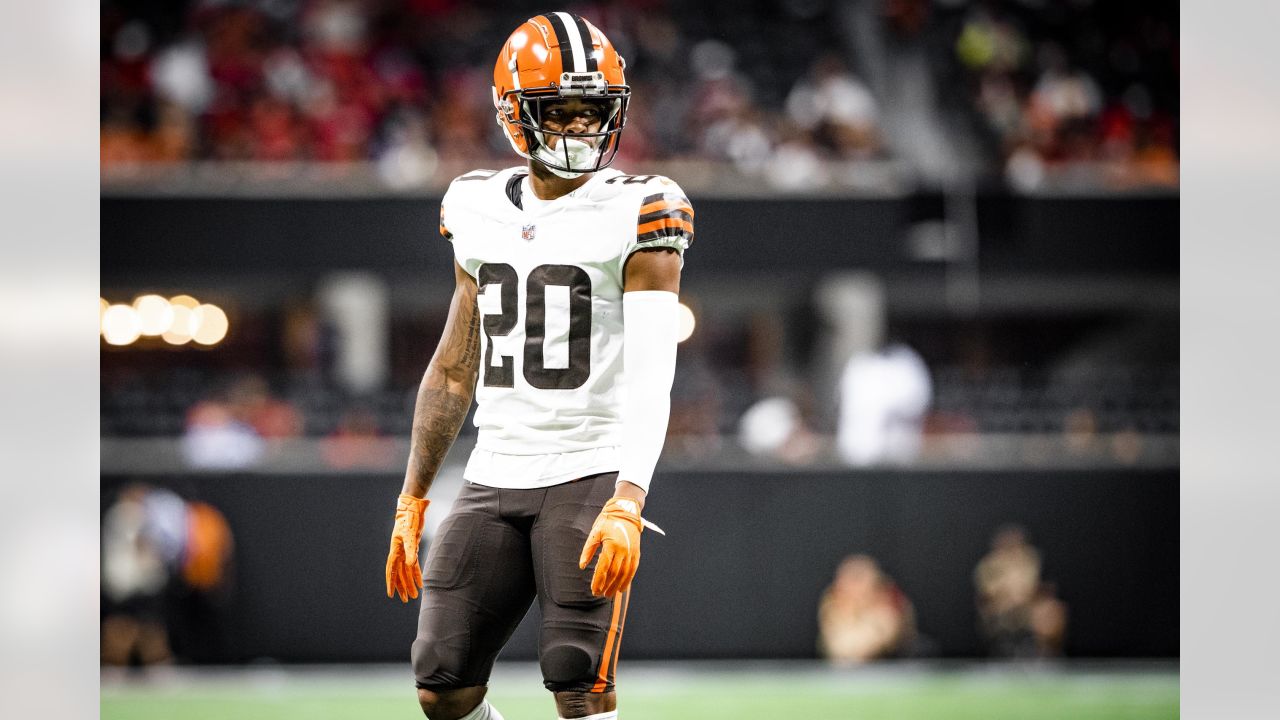 Updated) Browns Greg Newsome Named Maurice Bassett Award Winner; Will Start  Sunday vs. Chiefs