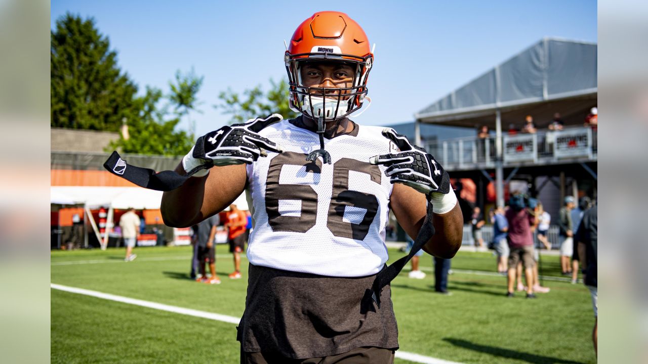 Cleveland Browns welcome fans to first open training camp of 2022