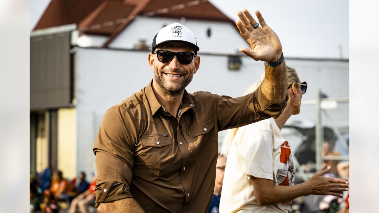 It's @joethomas73 Day in Canton, starting with the Hall of Fame Parade! //  