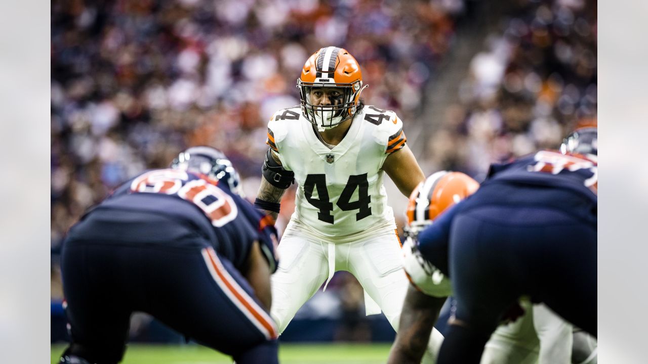 AP source: Browns re-signing LB Takitaki to 1-year contract - The San Diego  Union-Tribune