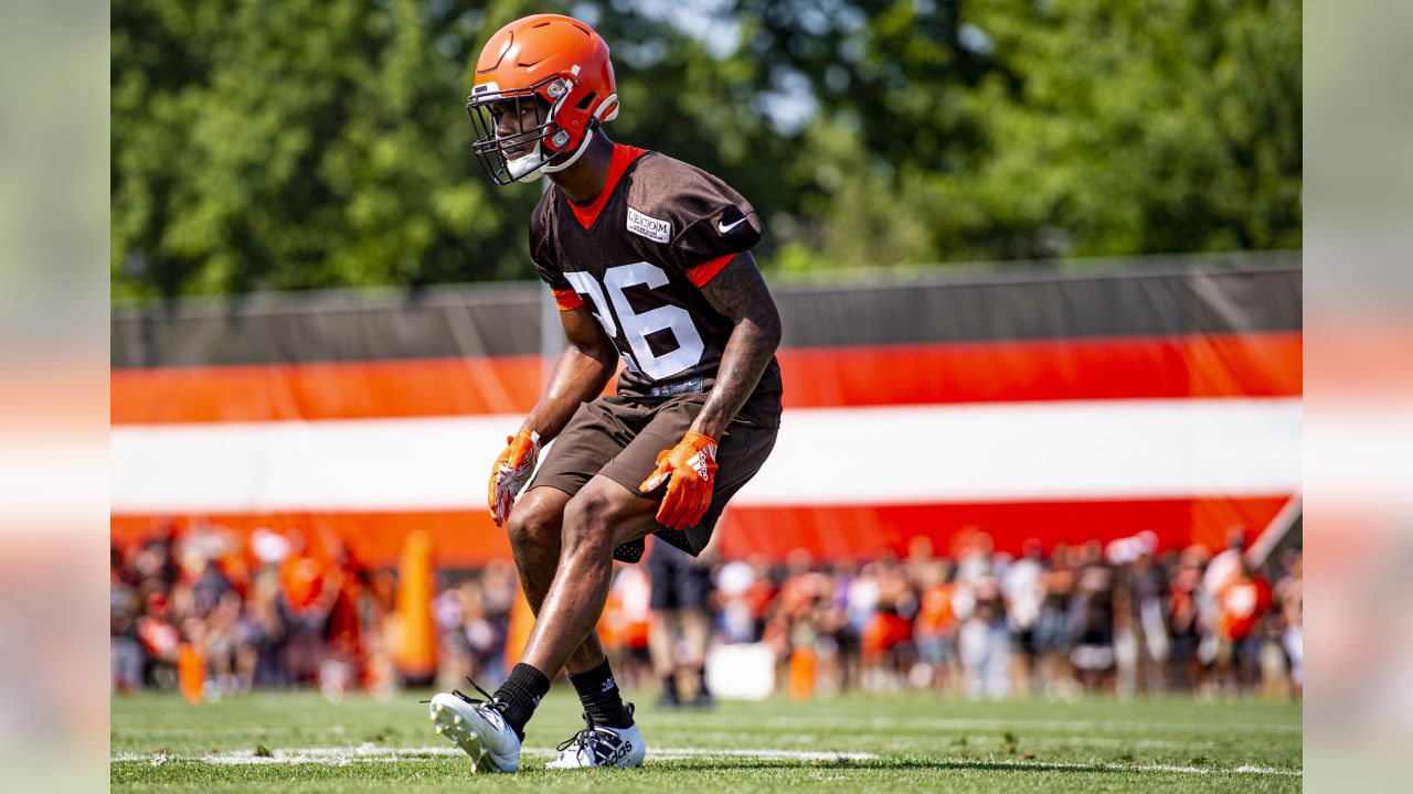 Cleveland Browns fans return to training camp for 1st time since 2019