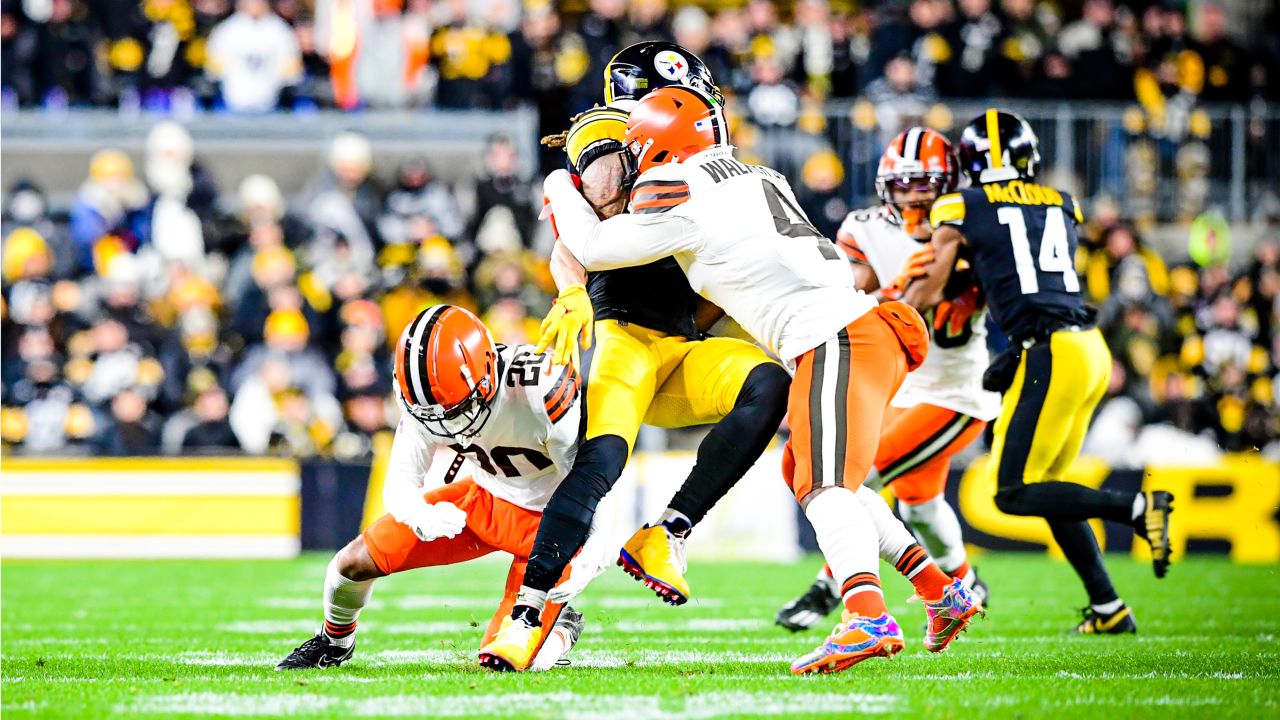 See our favorite photos from Cleveland Browns' 26-14 loss to Pittsburgh  Steelers 