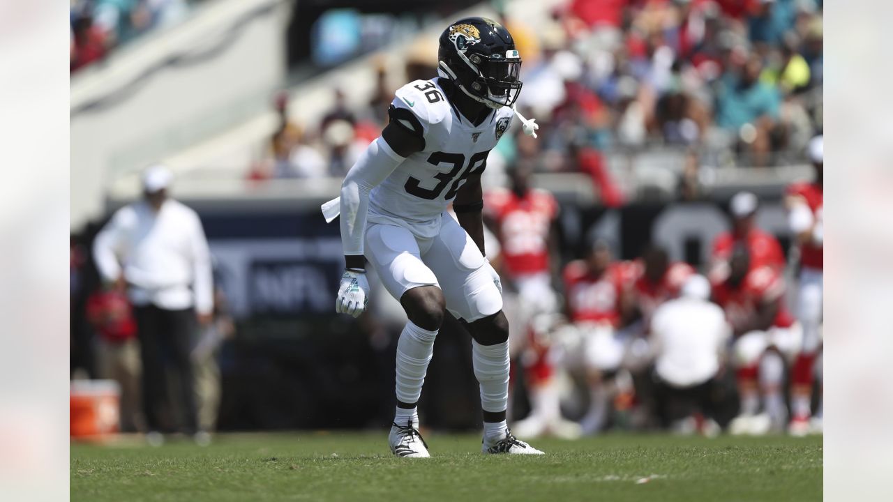 Cleveland Browns acquire Jacksonville Jaguars safety Ronnie Harrison