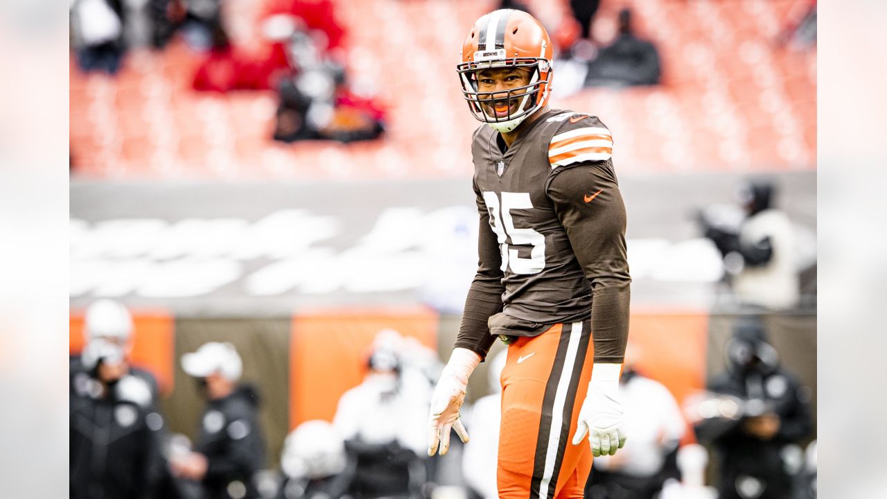 Browns DE Myles Garrett Offers Disconcerting Injury Update