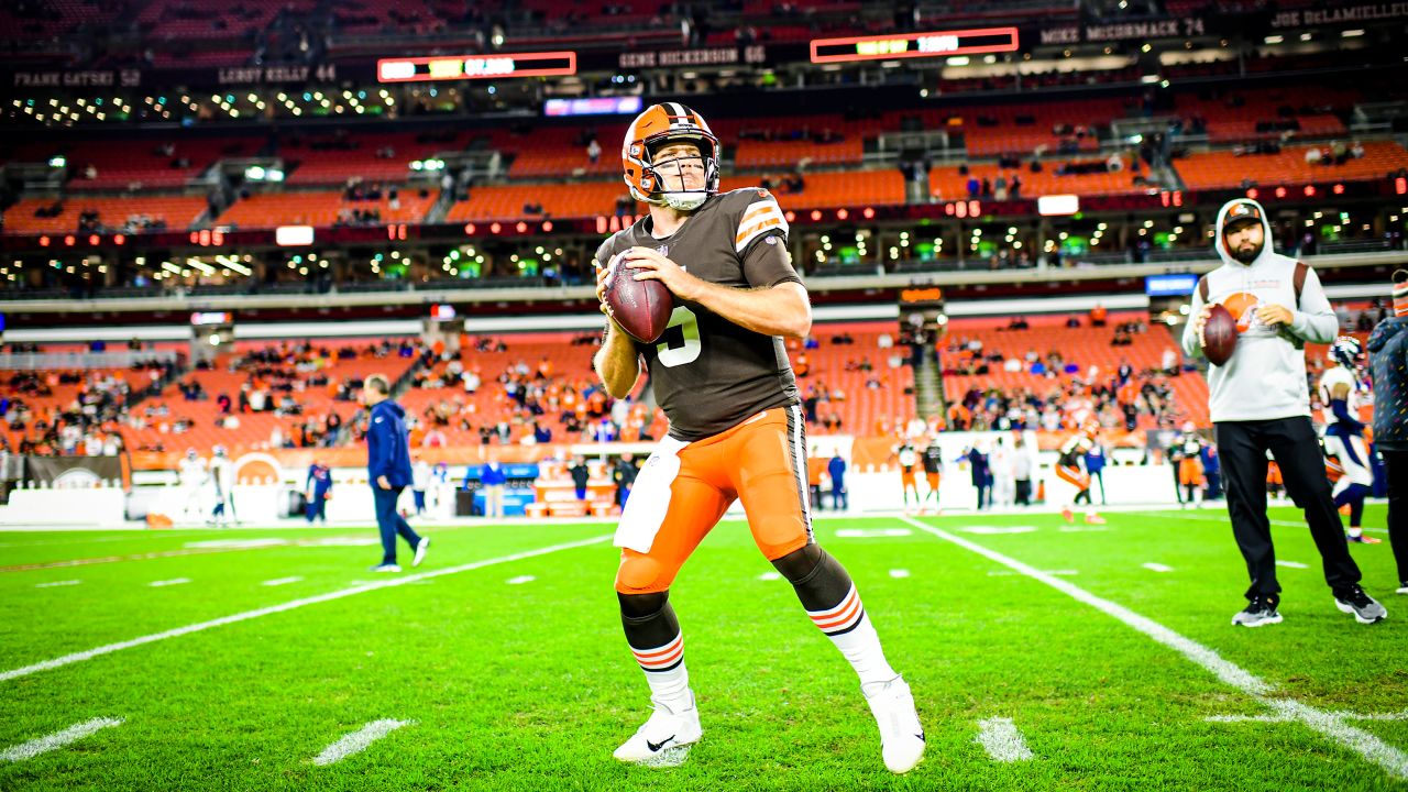 Photos: Week 7 - Broncos at Browns Pregame