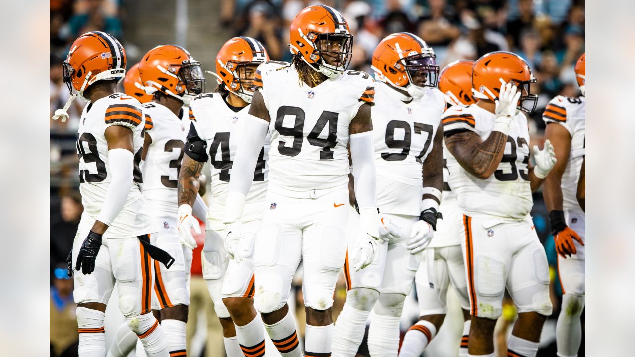 Cleveland Browns offensive tackle James Hudson (66) walks off the field  after an NFL football game against the Cincinnati Bengals, Sunday, Nov. 7,  2021, in Cincinnati. (AP Photo/Emilee Chinn Stock Photo - Alamy