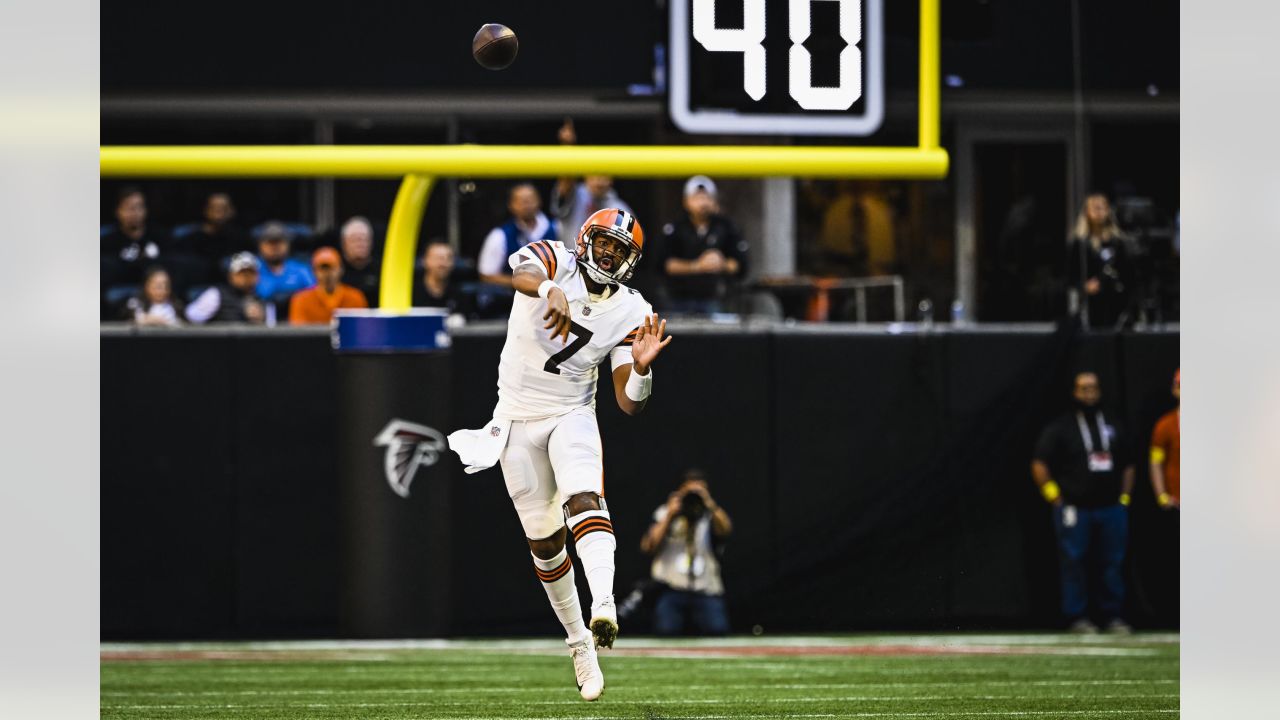 Cleveland Browns quarterback Jacoby Brissett vs. Atlanta Flacons