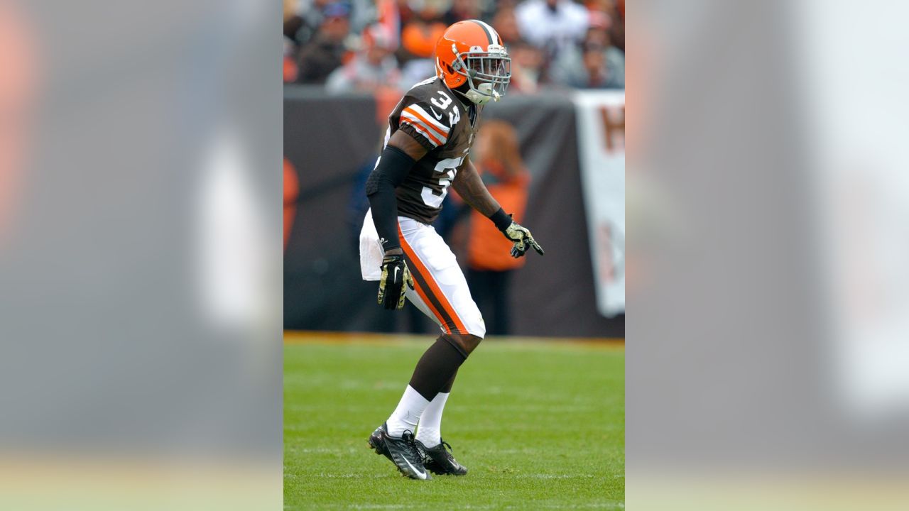 Former Browns safety Tashaun Gipson is on point in blistering