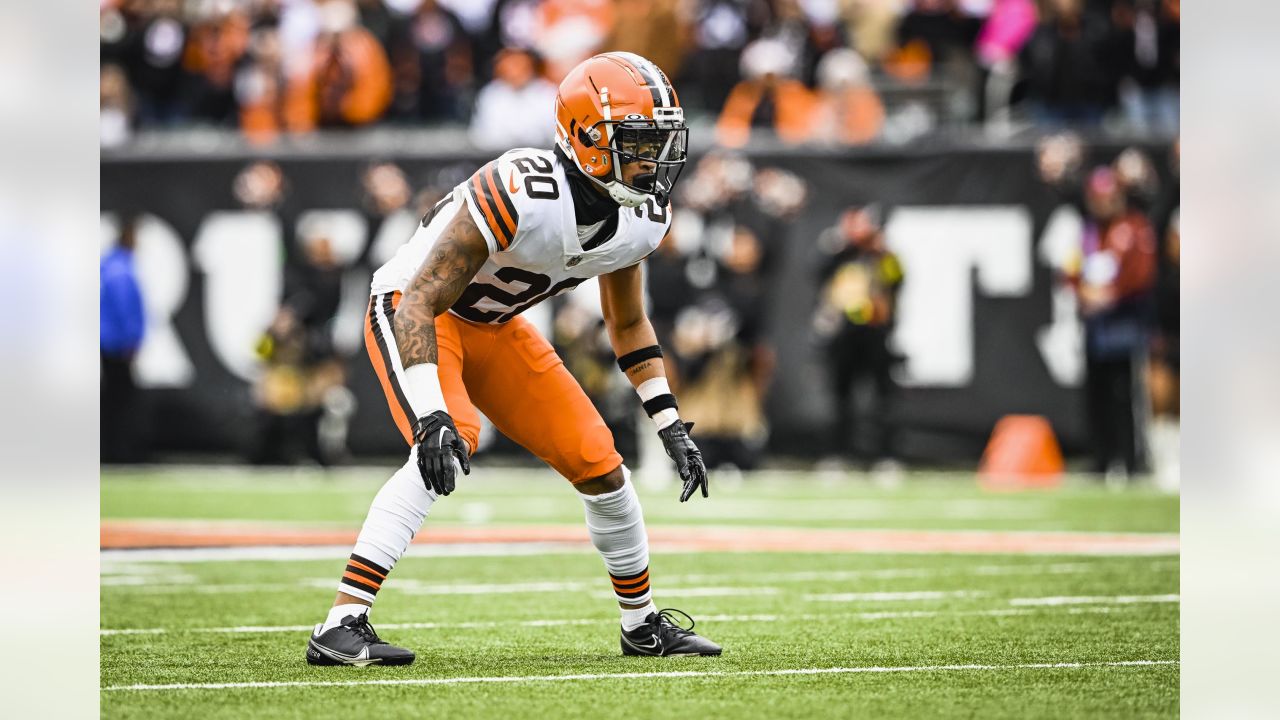 Hjalte Froholdt back for Browns, but Greg Newsome II remains out