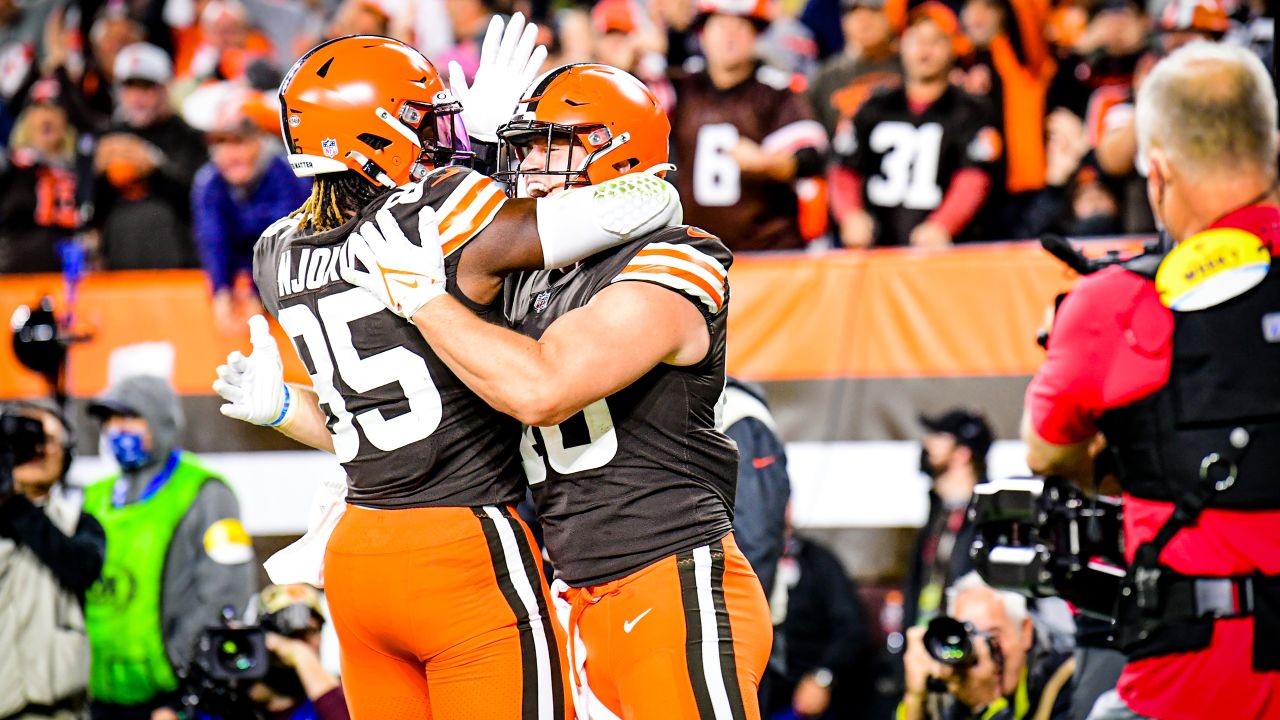 Browns bounce back with primetime win over Broncos