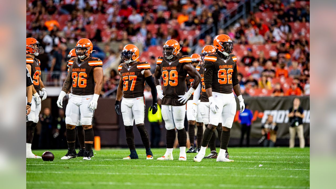 Cleveland Browns waive Devaroe Lawrence as positional depth impresses