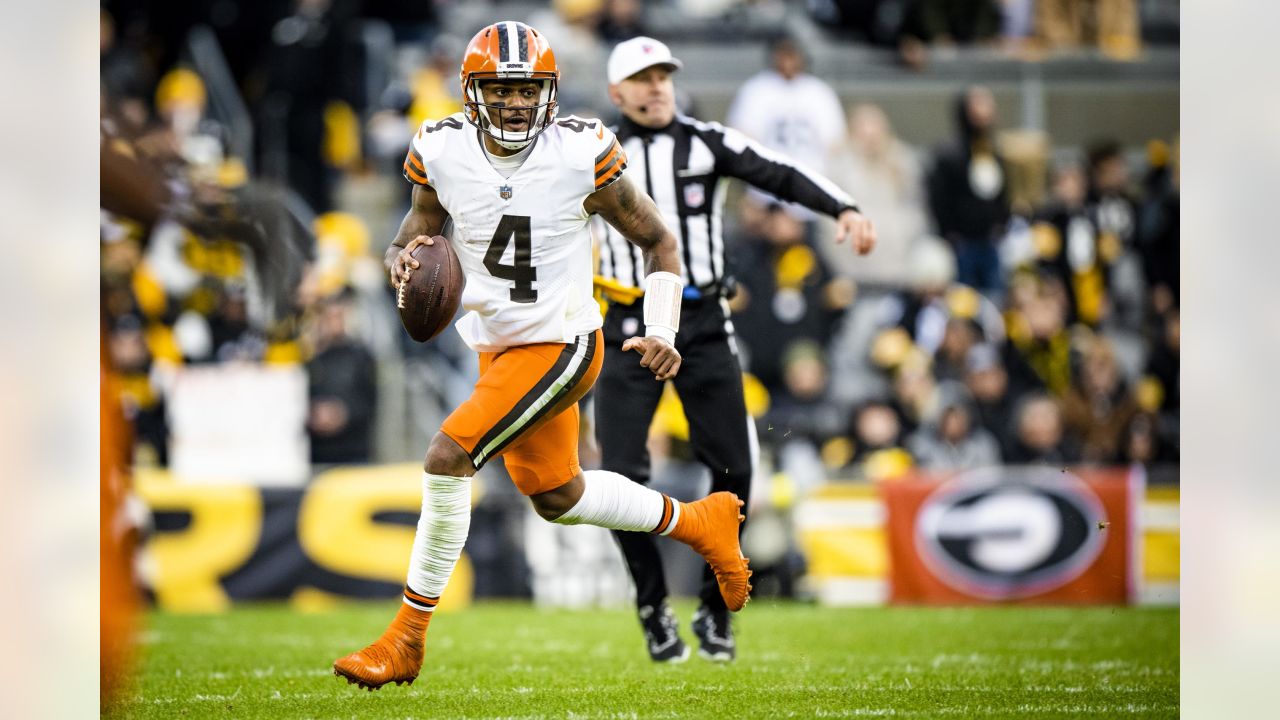 Photo: Steelers Sack Cleveland Browns Deshaun Watson