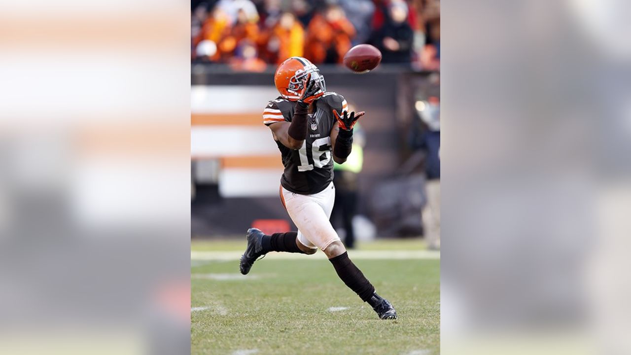 Josh Cribbs officially retires from NFL, wouldn't trade his Browns  experience 'for the world'