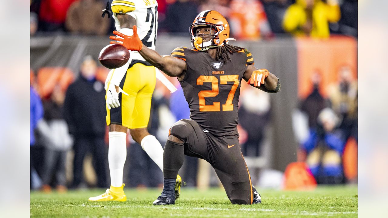 Browns: Fantasy football impact of Nick Chubb injury, Kareem Hunt signing