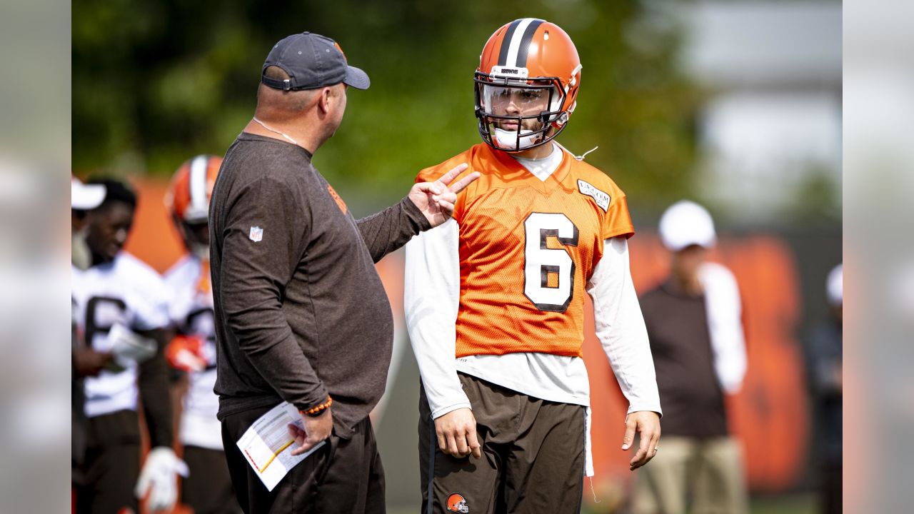 PRACTICE PHOTOS: First practice in new threads for QB Baker Mayfield