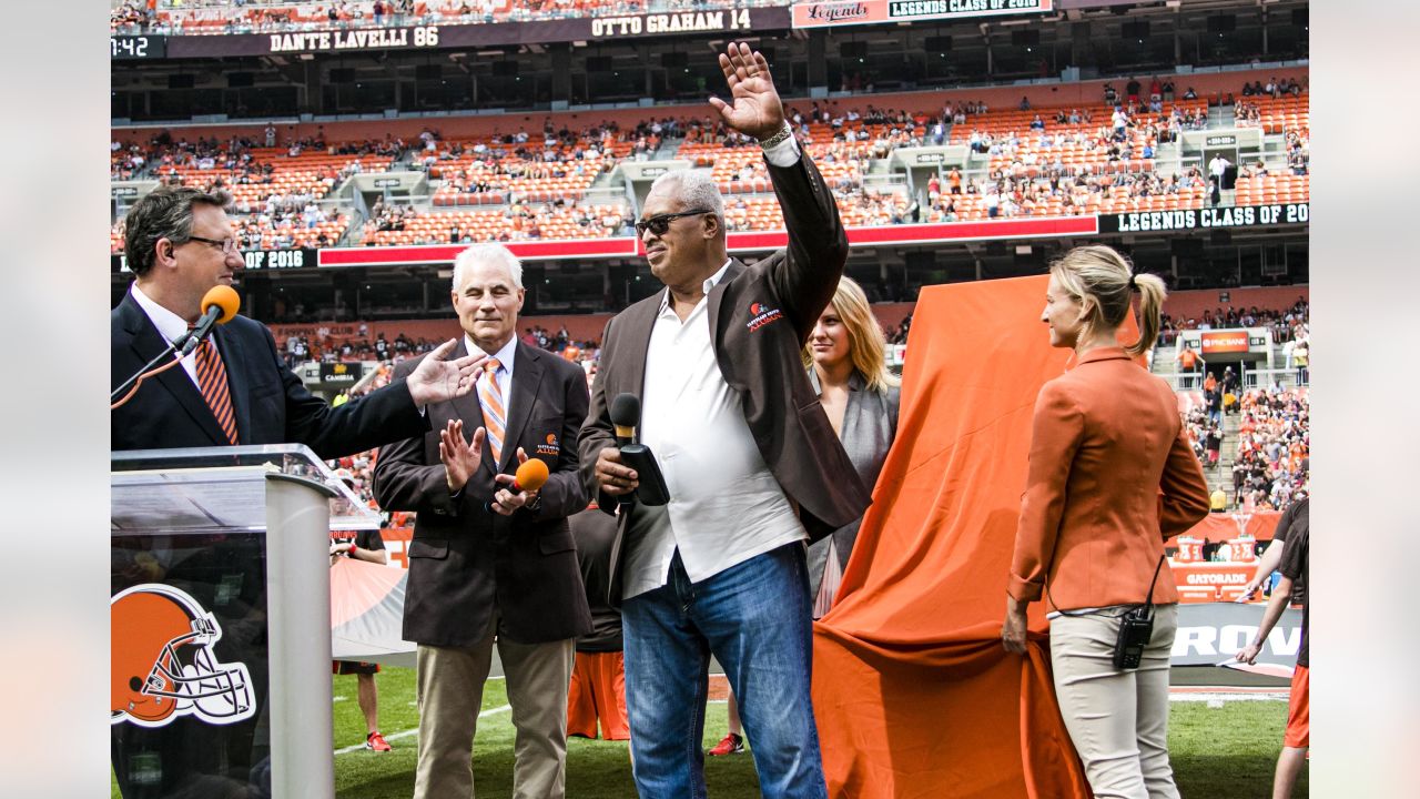 Cleveland Browns on X: Club 46: Thom Darden embraced Cleveland on