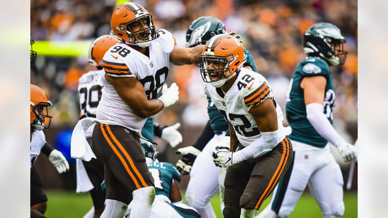 Cleveland Browns linebacker Tony Fields II (42) jogs off of the field  during an NFL preseason football game against the Philadelphia Eagles,  Sunday, Aug. 21, 2022, in Cleveland. (AP Photo/Kirk Irwin Stock
