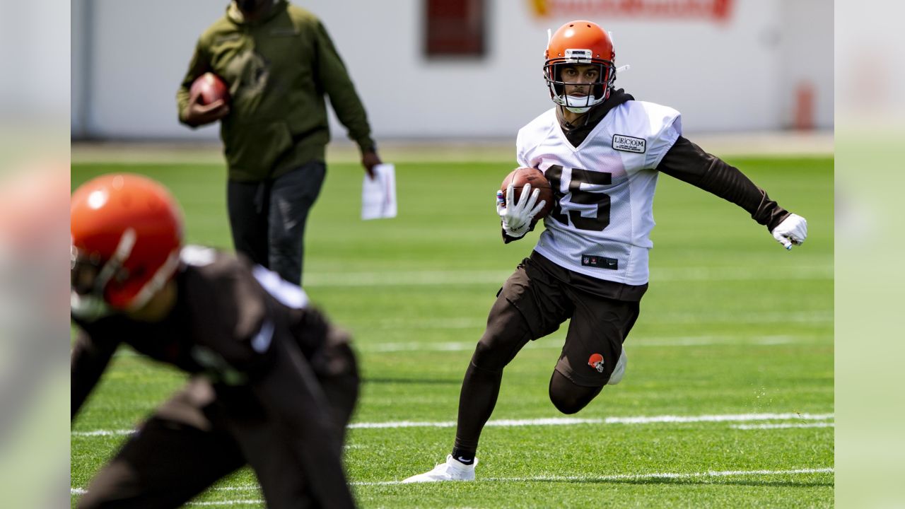 Cleveland Browns Keeping 7 Wide Receivers Impractical - Sports Illustrated Cleveland  Browns News, Analysis and More