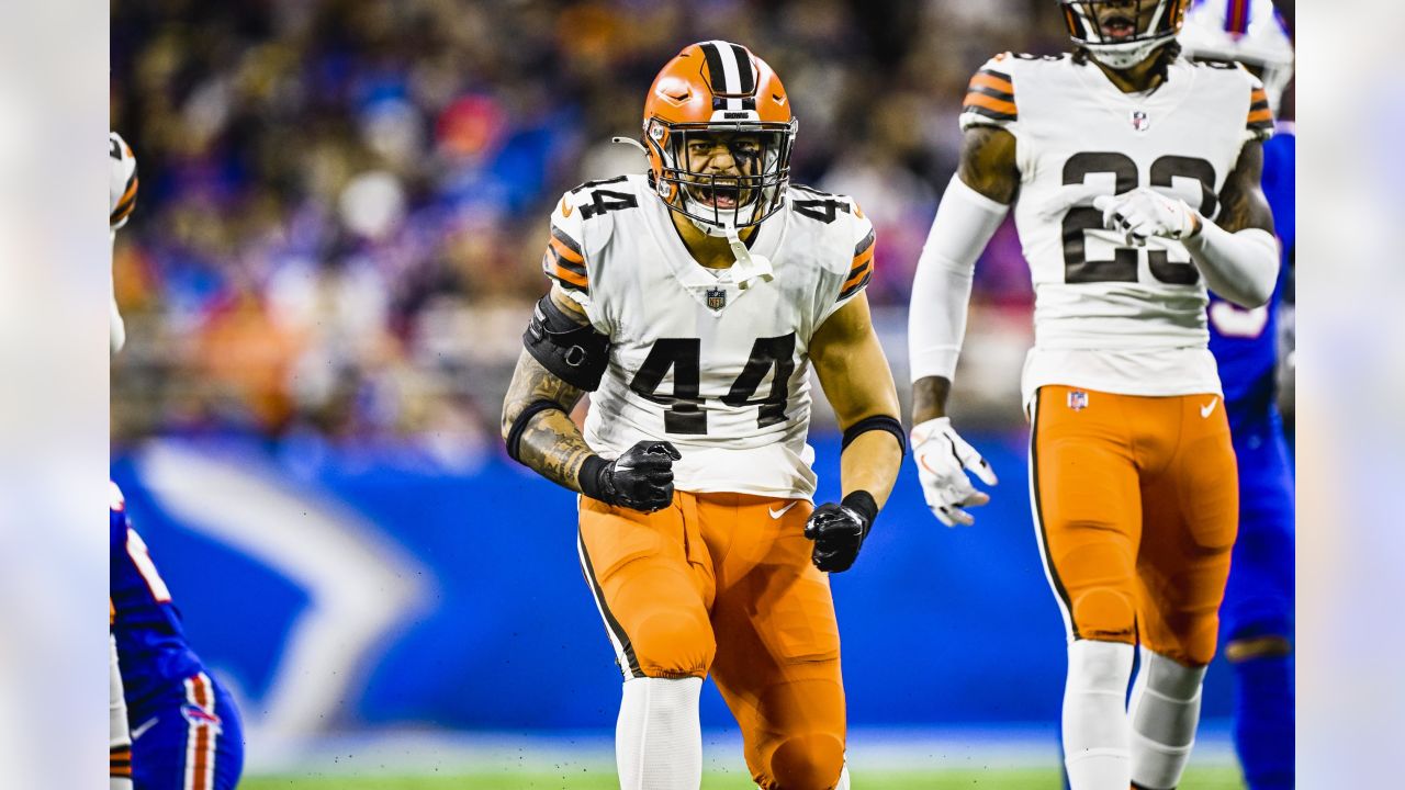 Photos: Week 11 - Browns at Bills Game Action