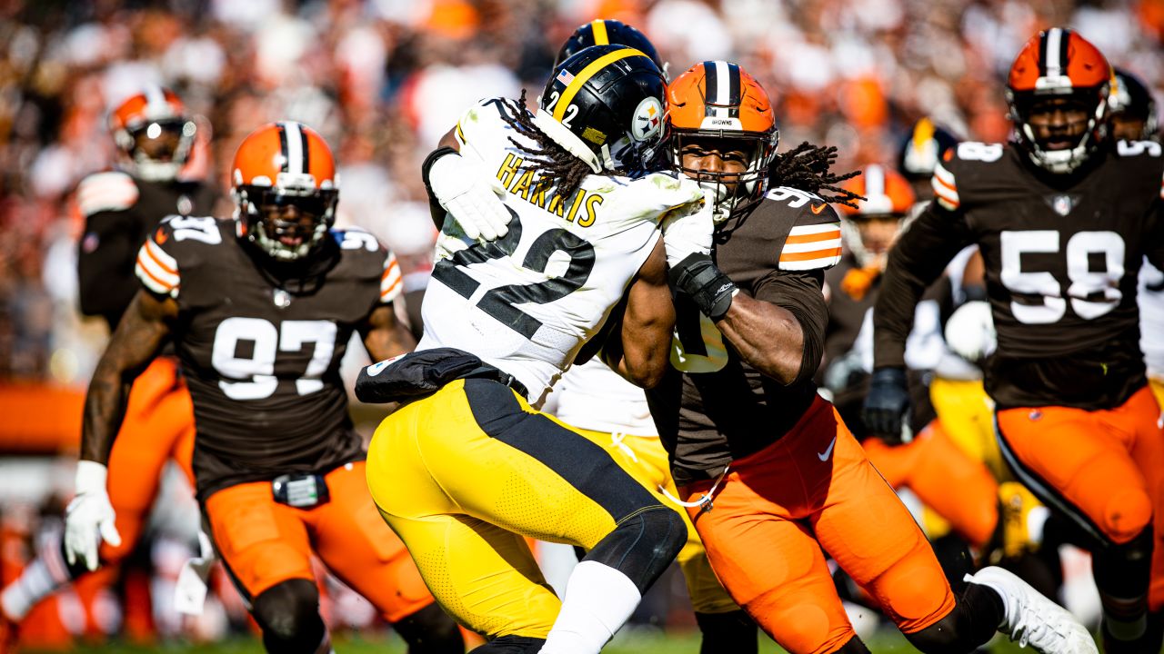 Browns fall to Steelers in low-scoring AFC North clash