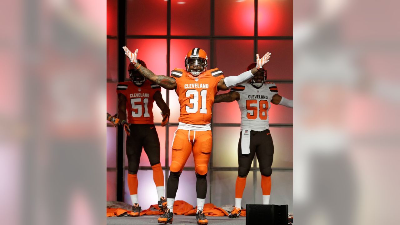 LOOK: Browns unveil jersey patch honoring the late Jim Brown