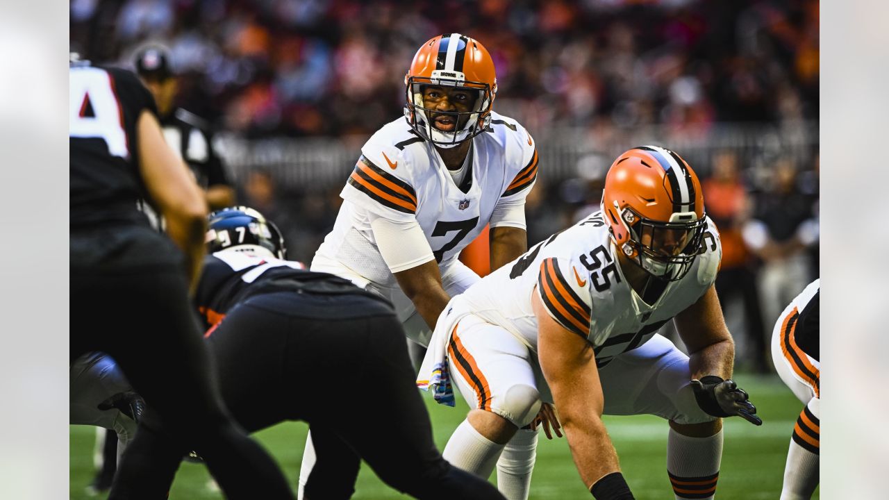 Nick Chubb says the Atlanta Falcons are “showing me a lot of love