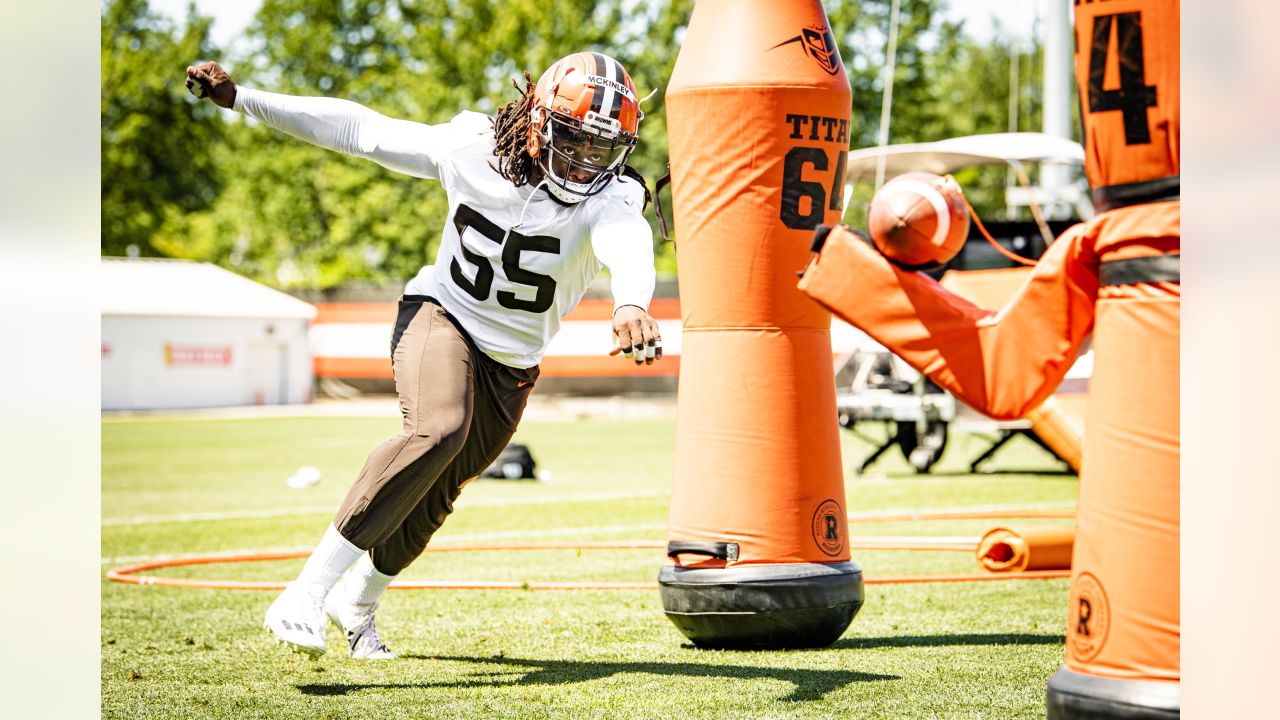 Cleveland Browns defensive end Romeo McKnight (57) runs off of the line of  scrimmage during an