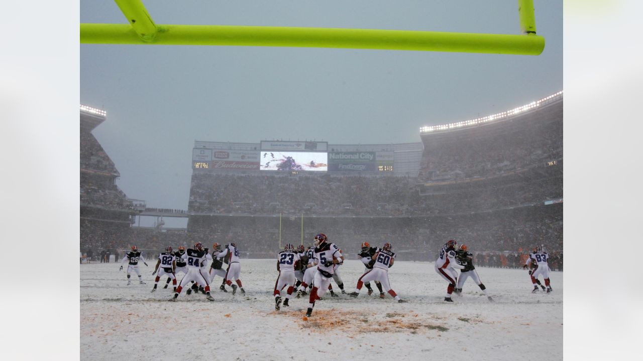 Photos: In Focus - Bills at Browns in 2007