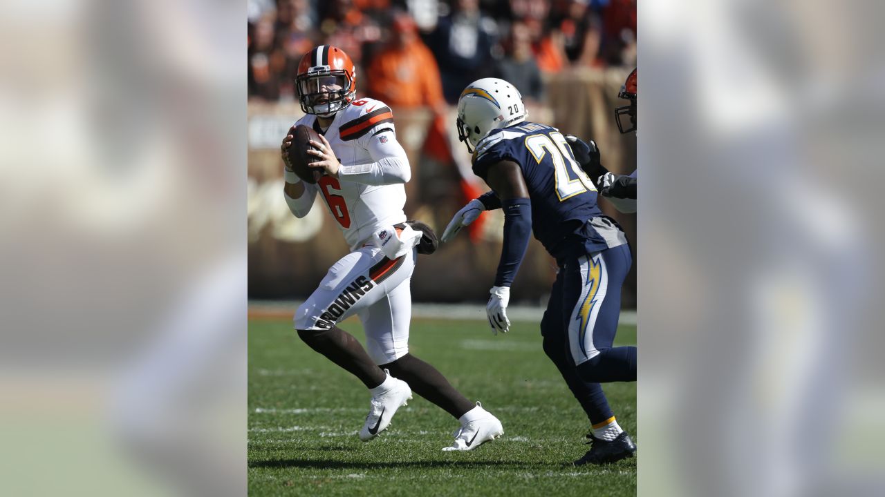 Chargers edge Browns in an old-fashioned, run-dominated game