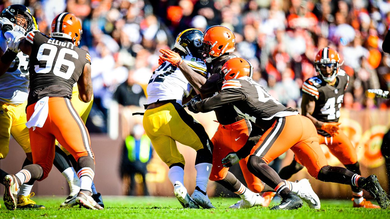 Shocking brawl mars Cleveland Browns' tense win over Pittsburgh Steelers, NFL