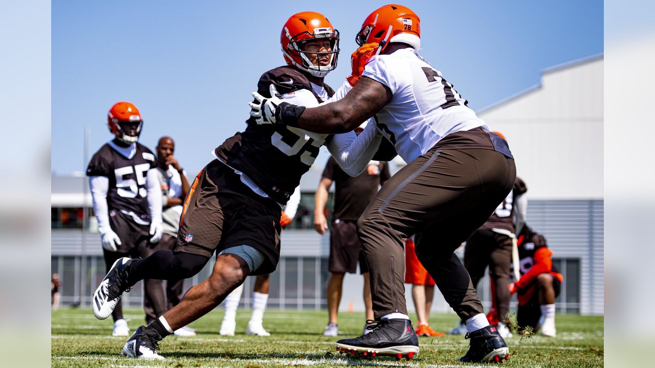 Gallery: Cleveland Browns host first practice of training camp at