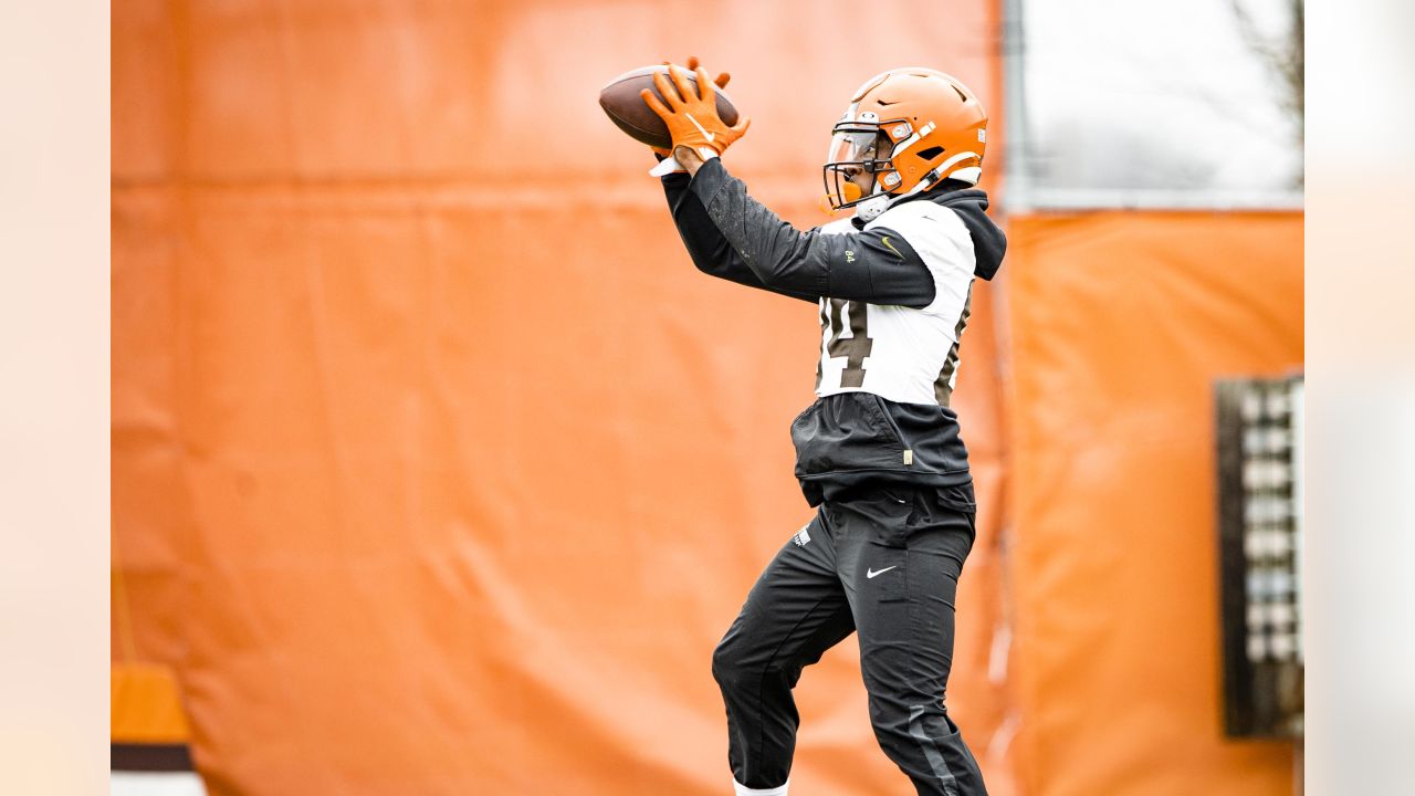 Cleveland Browns cornerback M.J. Stewart Jr., 2021-2022 